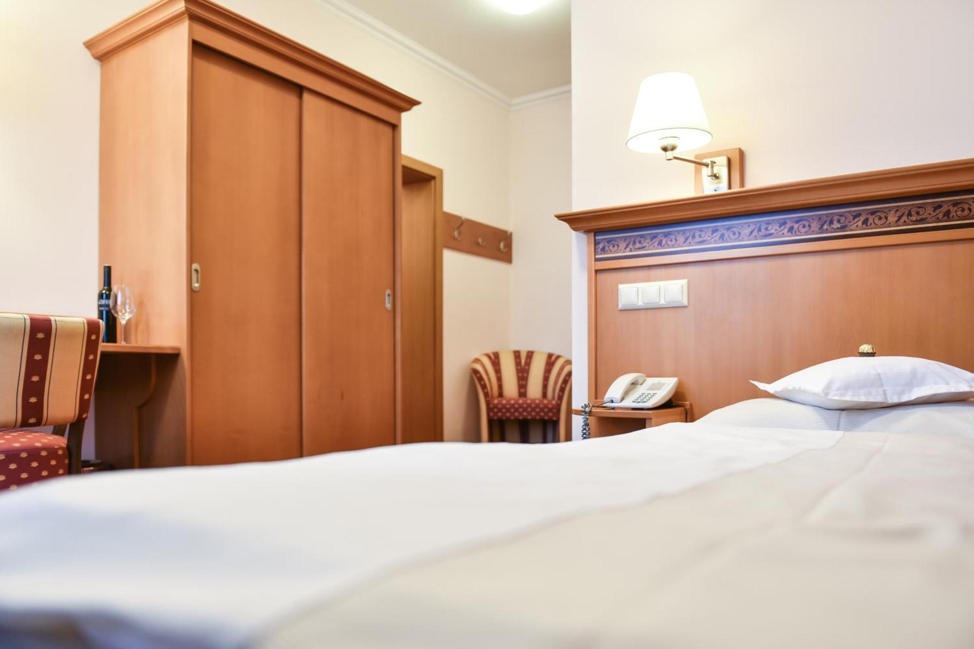 Hotel Alexandra Wels Kültér fotó